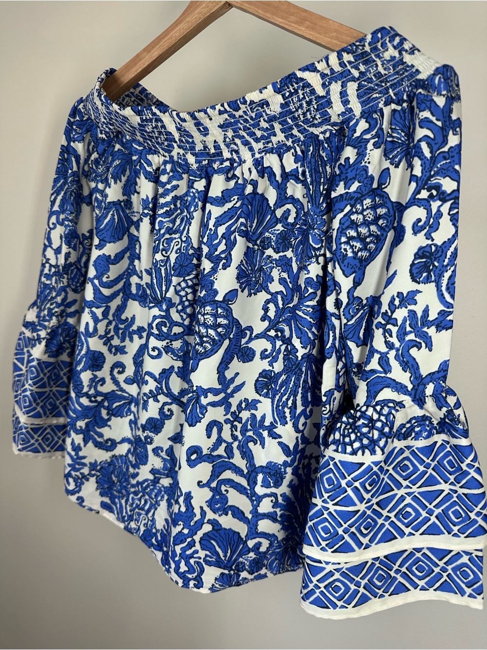Lilly Pulitzer Women’s Kaori 3/4 Sleeve Off Shoulder Deeper Coconut Ride With Me - Picture 5 of 10